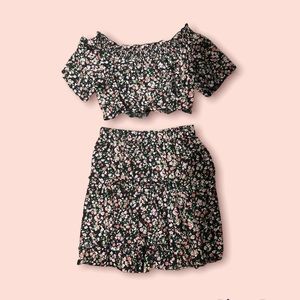 Two piece Size L Color Black with pink flowers